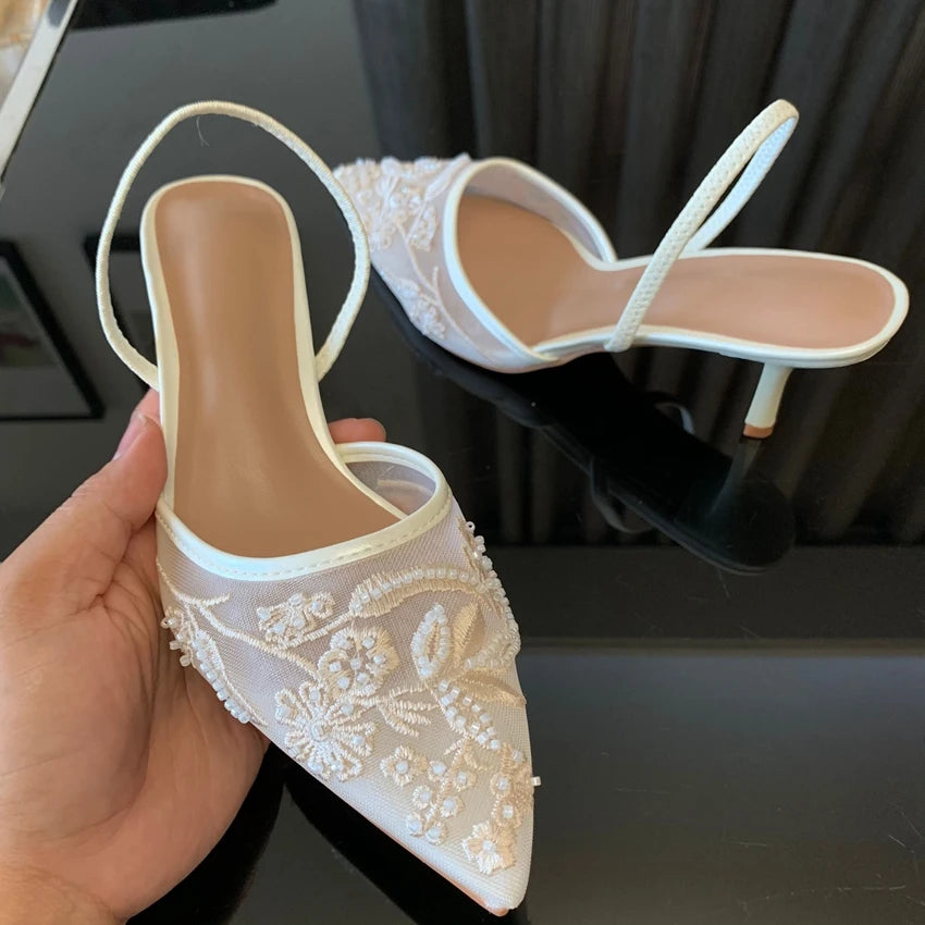 Escarpins blanc de manque de stylite pour femmes